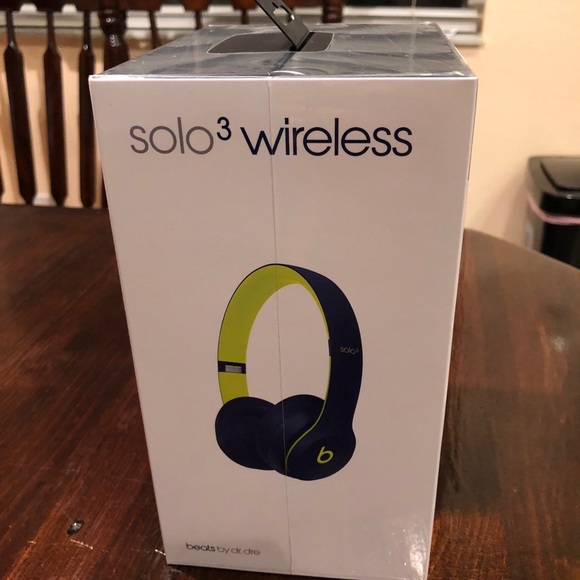 Beats Solo3 Wireless EXCLUSIVE POP COLLECTION - Picture 7 of 7